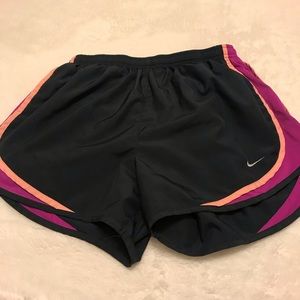 Dark gray nike shorts (M)
